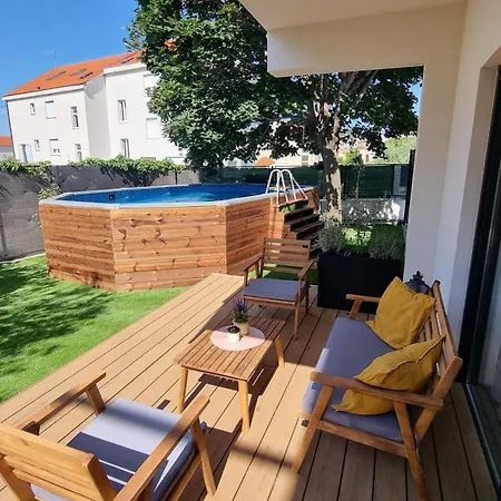 Apartment Maslina House - Family 1 With Pool *